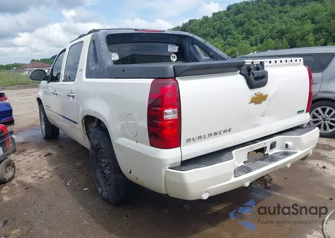 2011 Chevrolet Avalanche 1500 Ltz из США, поврежденный, VIN 3GNTKGE33BG114681